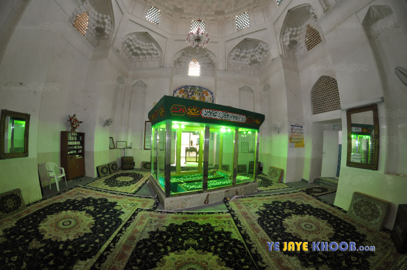تصویر بقعه تاریخی خواجه تاج الدین کاشانمی باشد 